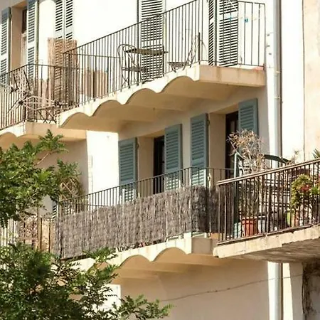 Calvi Sleeps 2 Wifi *